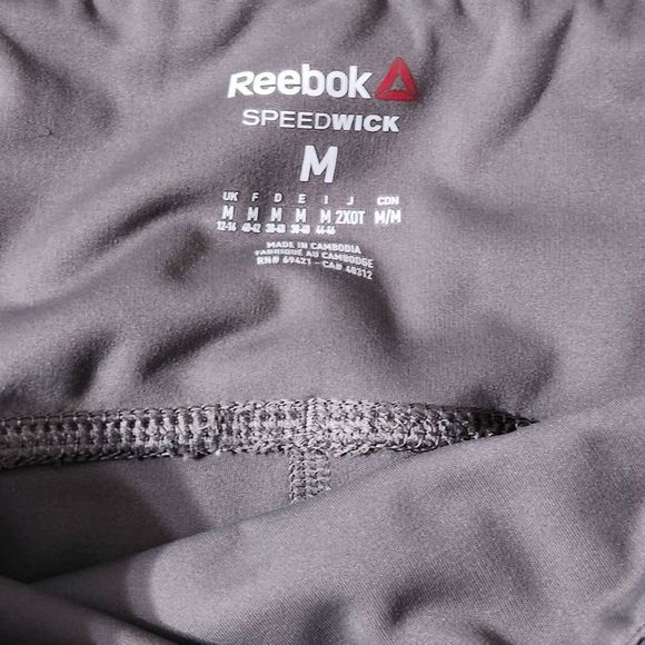 BUNDLE of Reebok workout clothes size M - Picture 2 of 8